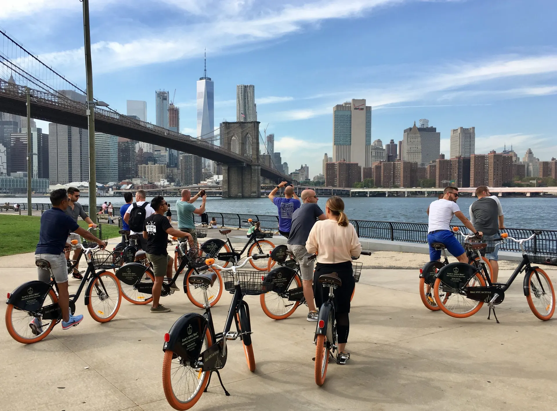 Rental fleet lined up with guests at the Brooklyn Bridge location