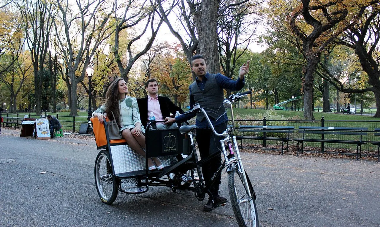 Pedicab tour in Central Park in autumn light